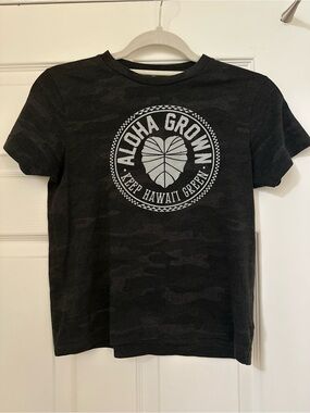 Aloha Grown Keep Hawaii Green Kids Camo Graphic Tee T-Shirt Size M